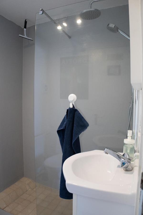 Blue House B&B Seltjarnarnes ภายนอก รูปภาพ